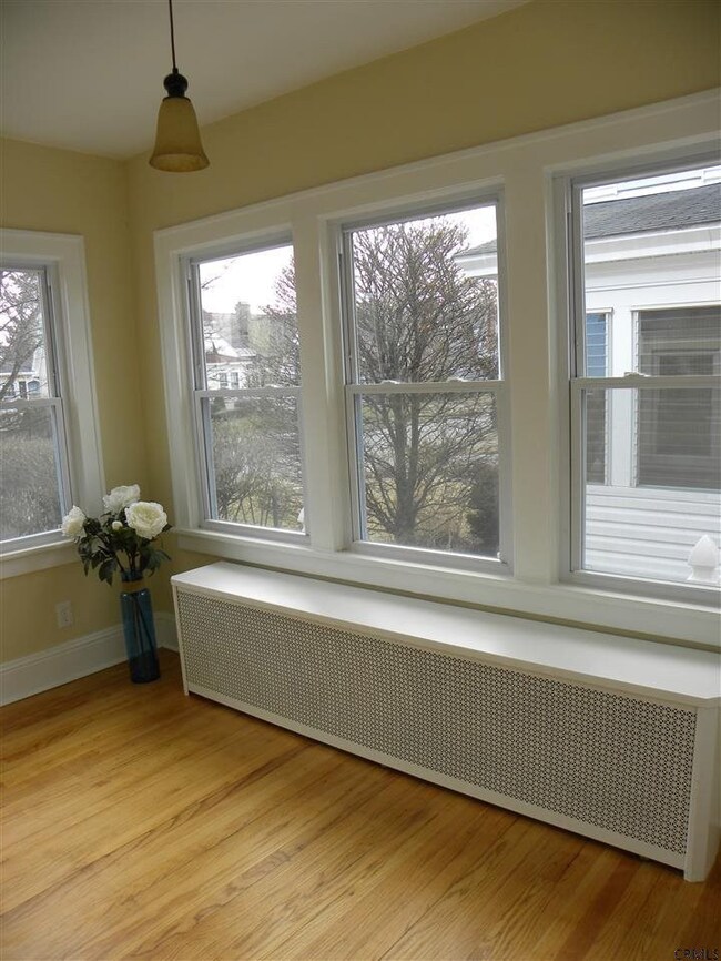 12 Van Buren St, Albany, NY 12206 - photo 6