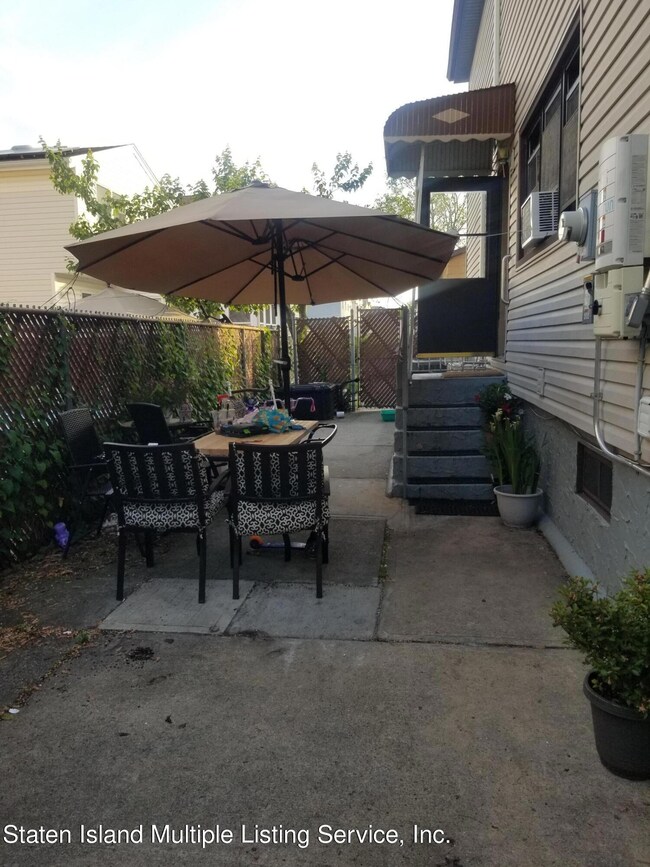 304 Elverton Ave unit 2, Staten Island, NY 10308 - photo 3