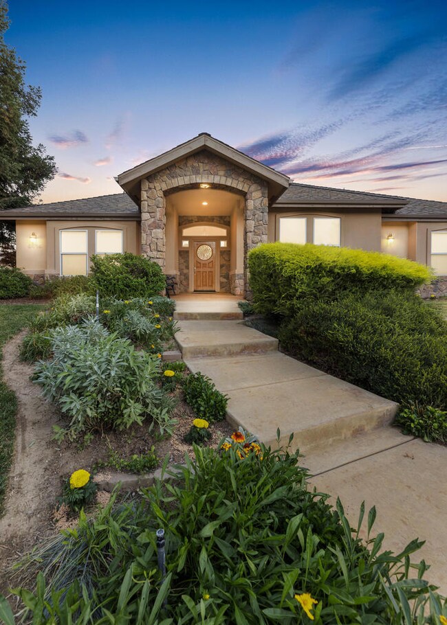 6415 W Wagner Ave Visalia CA-large-012-0