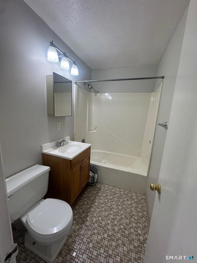 45 Stevens St unit 5, Bridgeport, CT 06606 - photo 7