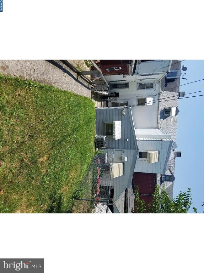 439 N 12th St, Reading, PA 19604 - photo 7