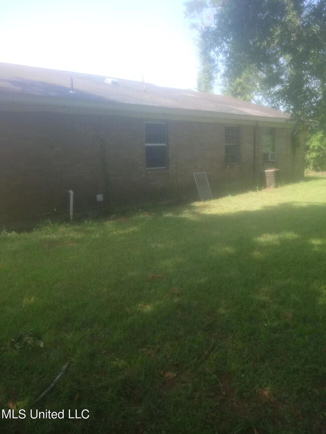 1340 Riverside 3