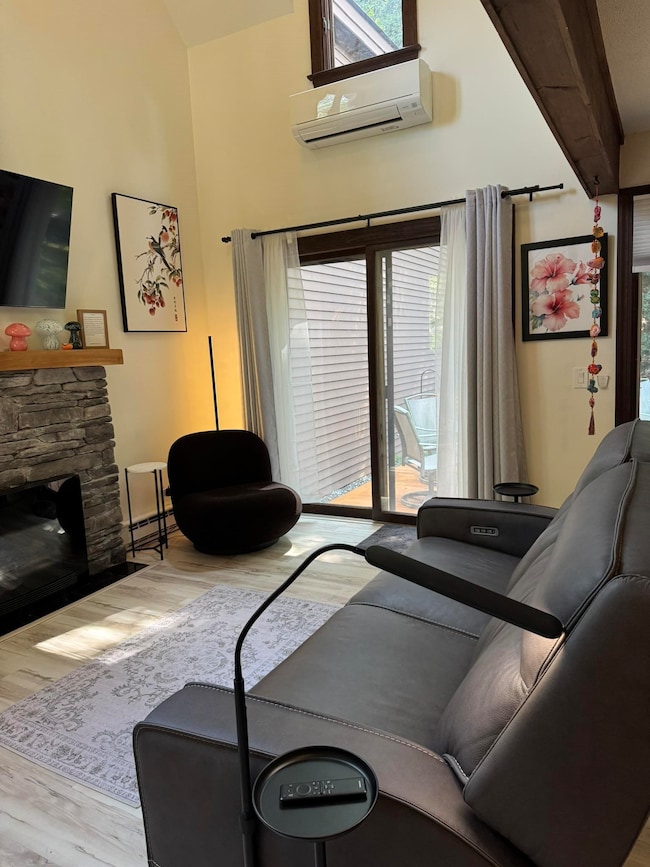 807 Murphys Rd unit 7D, Quechee, VT 05059 - photo 3