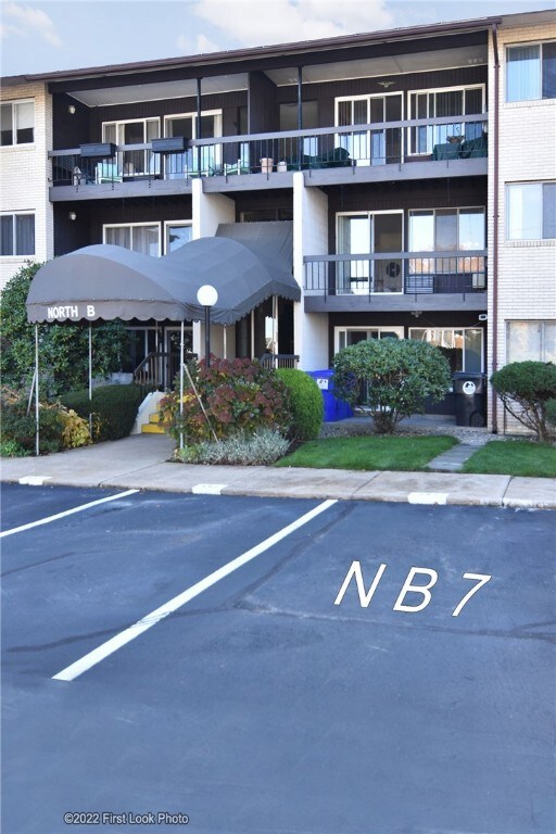 400 Narragansett Pkwy unit 7, Warwick, RI 02888 - photo 3