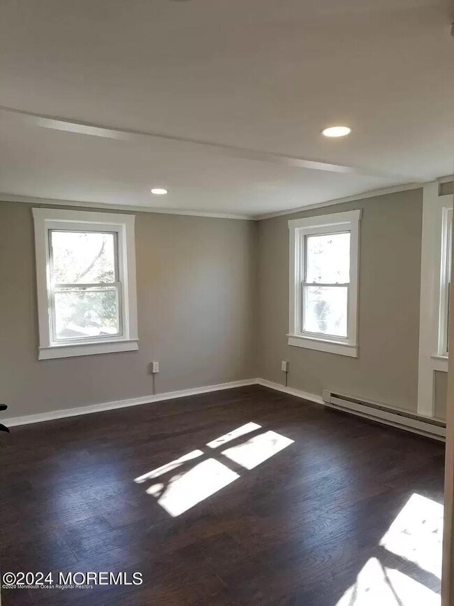 11 Van Dorn St, Keyport, NJ 07735 - photo 2