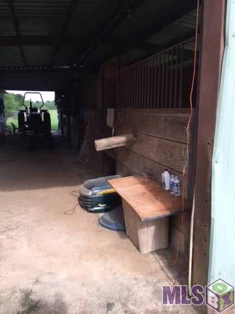 36500 Reinninger Rd, Denham Springs, LA 70706 - photo 4