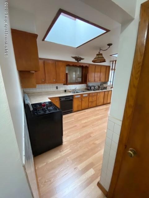 512 Pittston Ave, Dupont, PA 18641 - photo 4