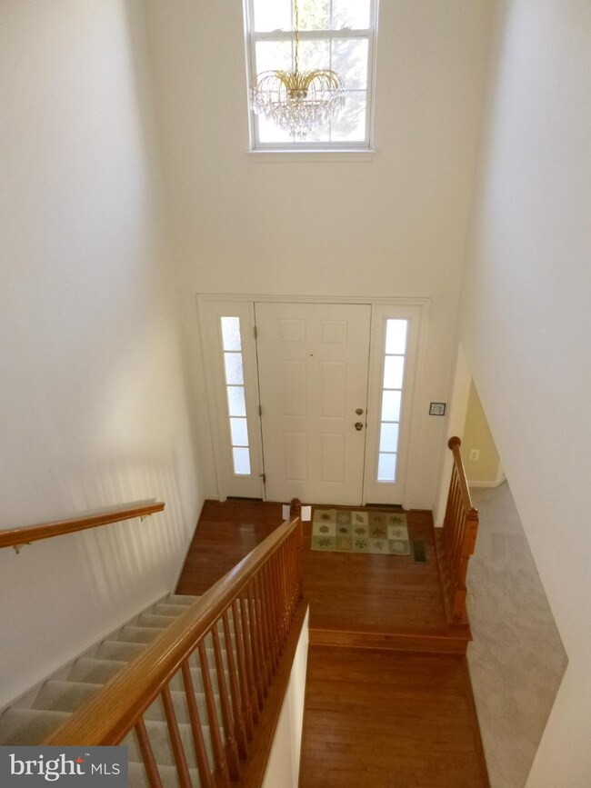 5763 Fincastle Dr, Manassas, VA 20112 - photo 2