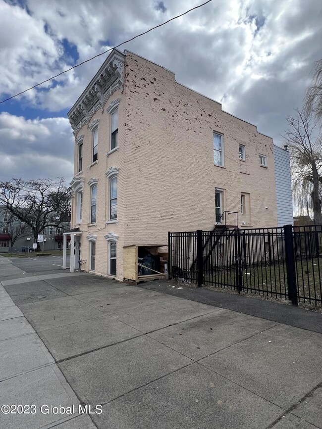 502 Clinton Ave, Albany, NY 12206 - photo 3
