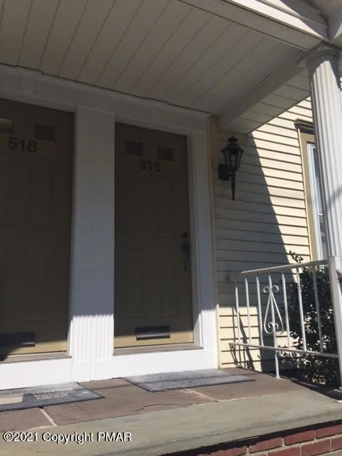 516 Sarah St, Stroudsburg, PA 18360 - photo 2