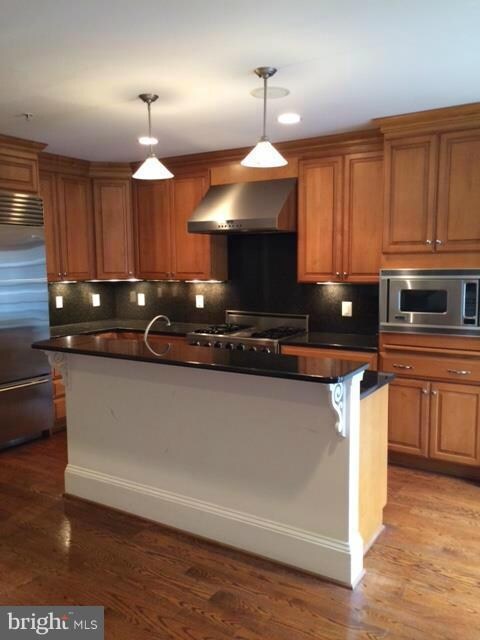 4720 Chestnut St, Bethesda, MD 20814 - photo 2