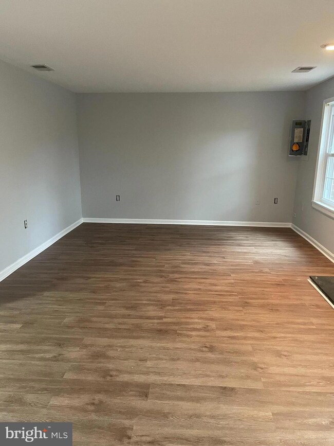 6832 Earthstar Ct, Springfield, VA 22152 - photo 6