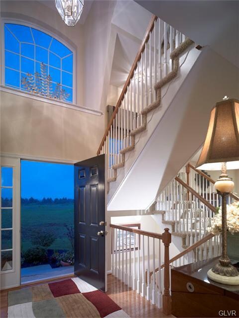 5348 Spring Ridge Dr E, Macungie, PA 18062 - photo 2