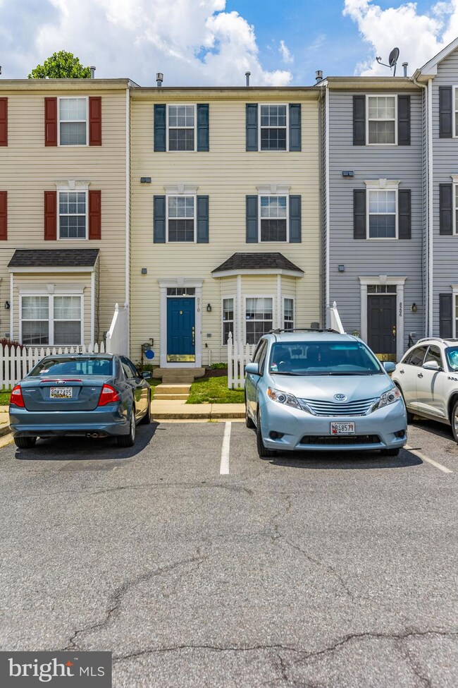 8210 Barrington Ct, Severn, MD 21144 - photo 2