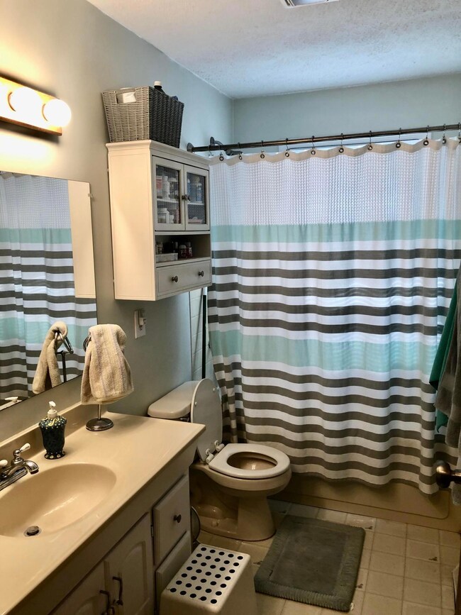 2732 Glenbriar St, Columbus, OH 43232 - photo 3