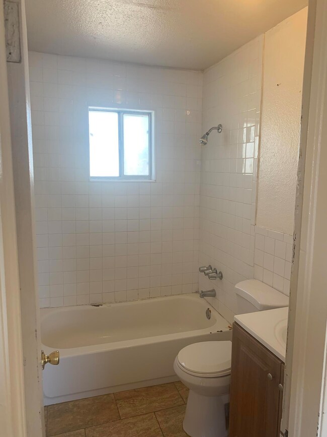 703 Hilton Ave, El Paso, TX 79907 - photo 7