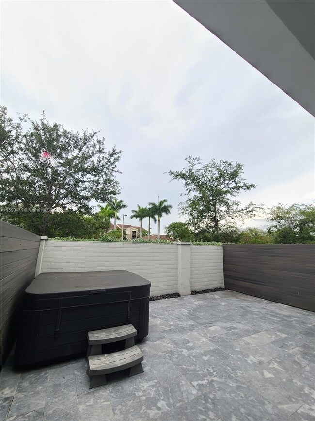 7240 NW 103rd Path, Doral, FL 33178 - photo 6