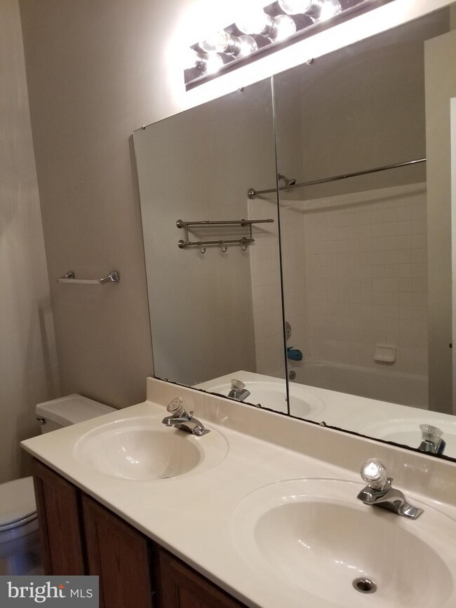 7995 Brightmeadow Ct, Ellicott City, MD 21043 - photo 6