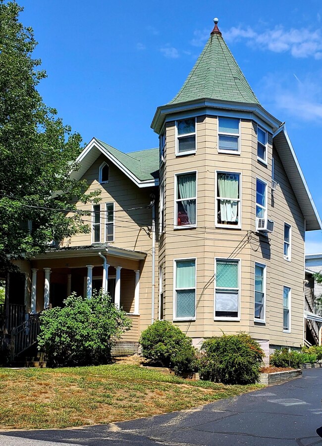 78 Ocean Ave, Old Orchard Beach, ME 04064 - photo 2