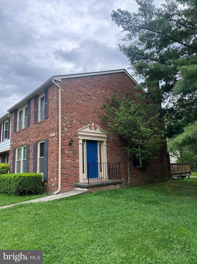 3601 Autumn Glen Cir, Burtonsville, MD 20866 - photo 2