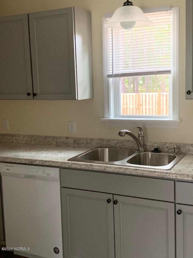 57 Cedar- kit sink