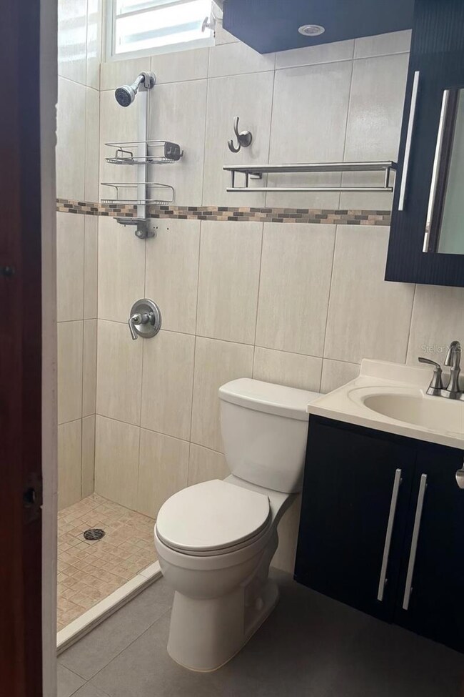 HG 81 Amalia Paoli Ave, Toa Baja, PR 00949 - photo 4