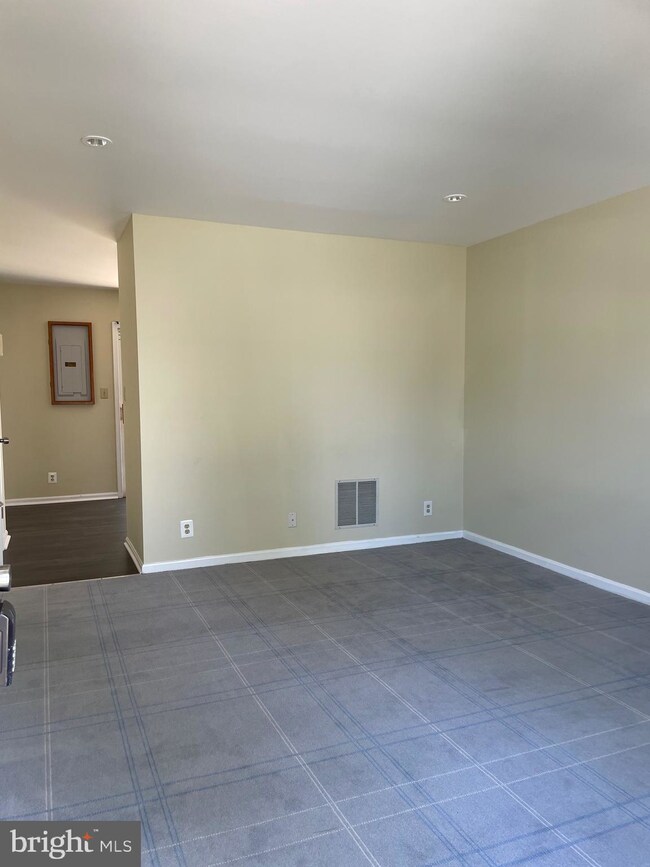 617 Madison Ct, Stafford, VA 22556 - photo 2