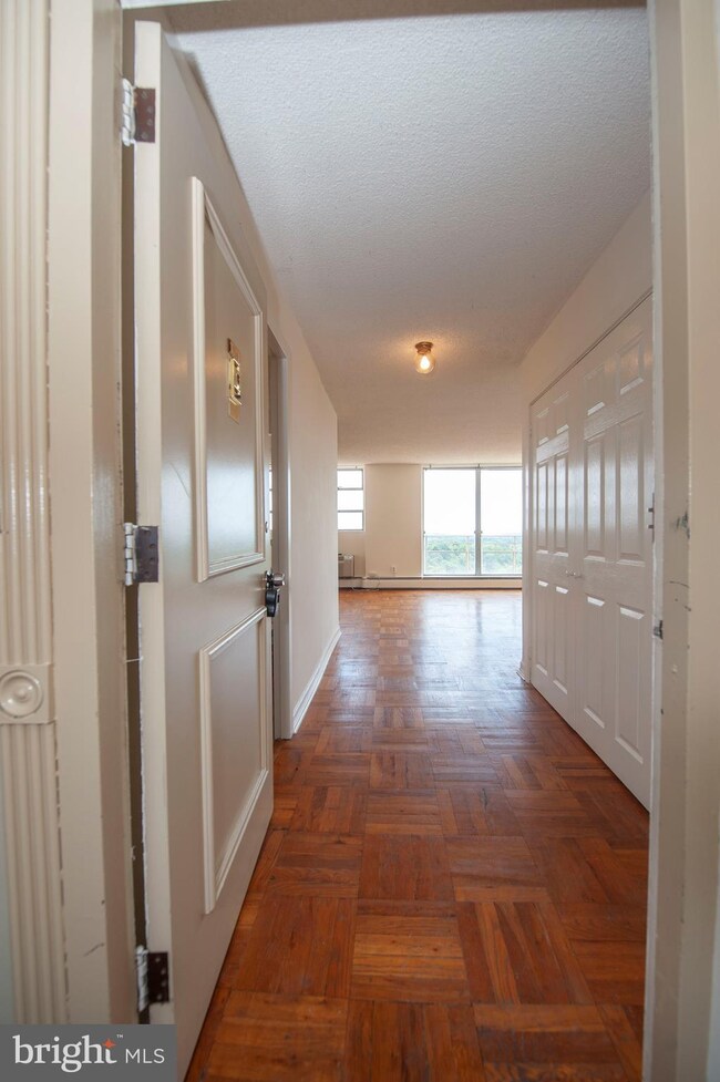Radnor House unit 924, Bryn Mawr, PA 19010 - photo 6