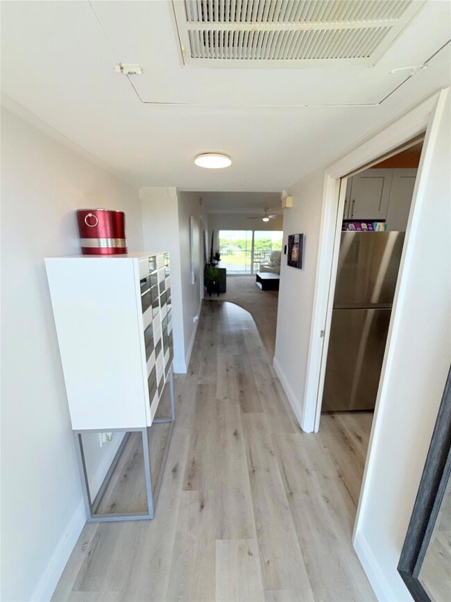 2801 N Palm Aire Dr unit 604, Pompano Beach, FL 33069 - photo 3