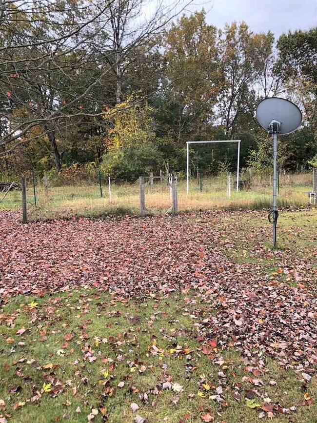 1020 Mountainview Ave unit 1020, Charlestown, NH 03603 - photo 4