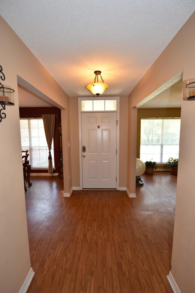 2195 Hagood Loop 03