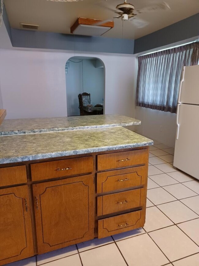 10505 Cardigan Dr, El Paso, TX 79925 - photo 6