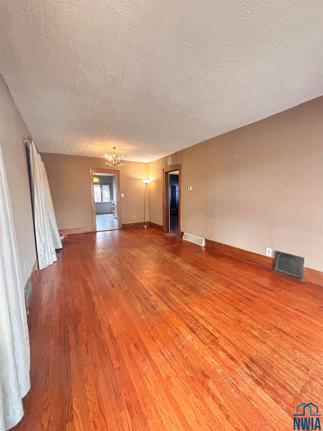 1825 S Cypress St, Sioux City, IA 51106 - photo 5