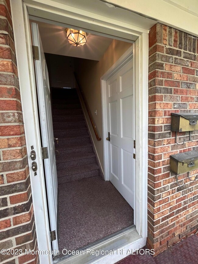 16 Lake Dr, Oceanport, NJ 07757 - photo 5