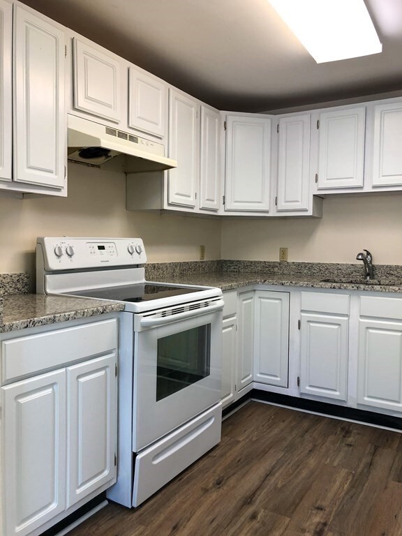 50 Albion St, Lowell, MA 01850 - photo 6