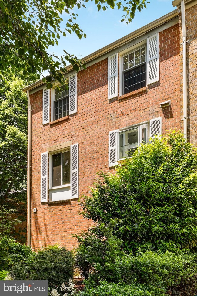 9857 Softwater Way, Columbia, MD 21046 - photo 3