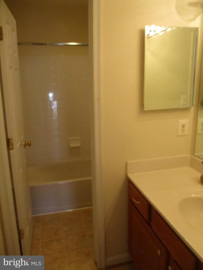 12005 Kemps Landing Cir, Manassas, VA 20109 - photo 7