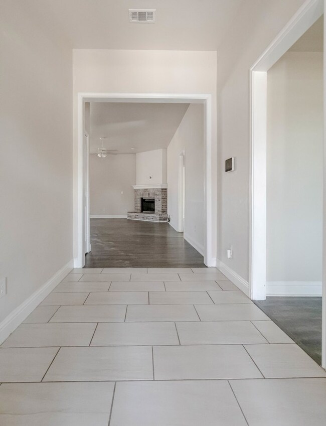 905 E 94th St, Odessa, TX 79765 - photo 5