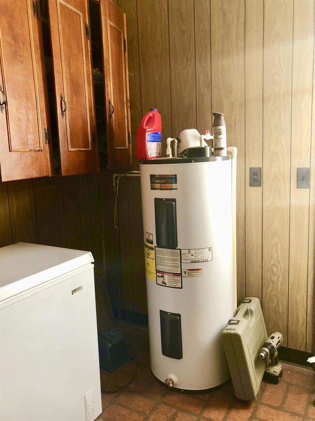 309 Hickory Dr, Shelbyville, TN 37160 - photo 4