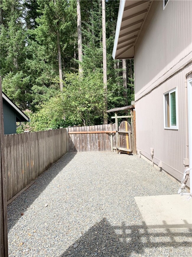 8701 58th St W, University Place, WA 98467 - photo 5