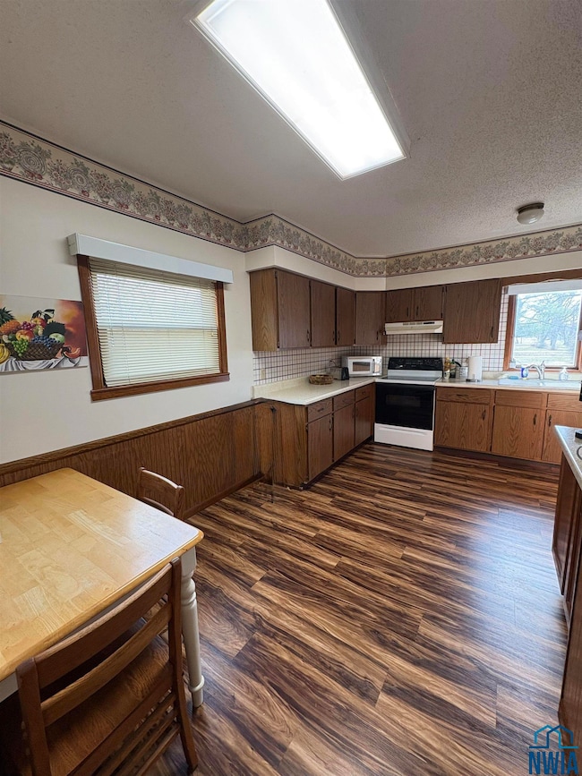 415 E Cedar St, Cherokee, IA 51012 - photo 5