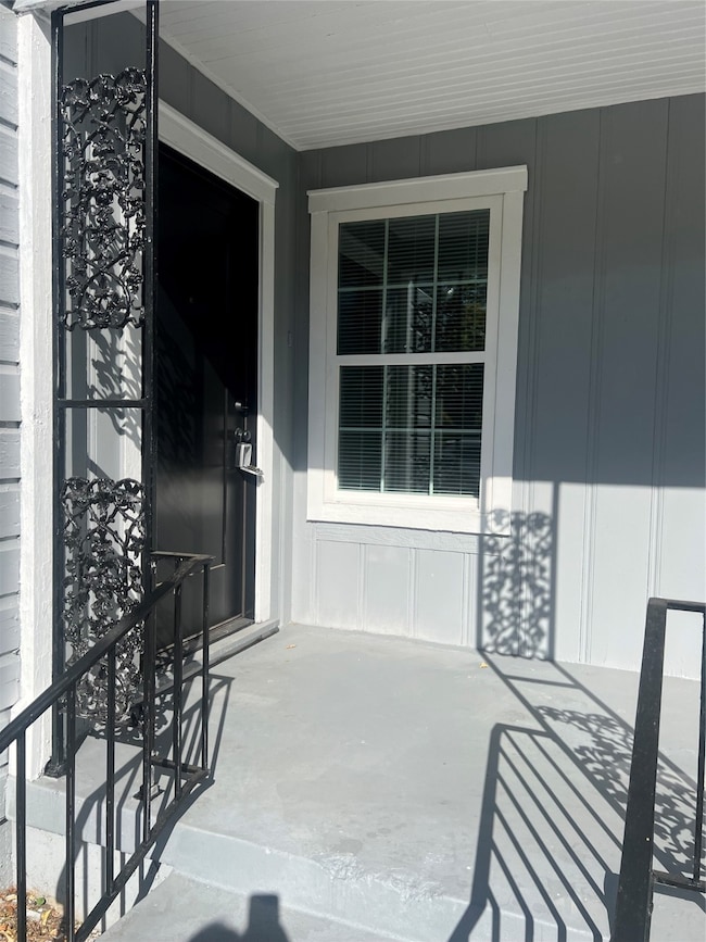 3705 Ellsmere Ct, Fort Worth, TX 76103 - photo 2