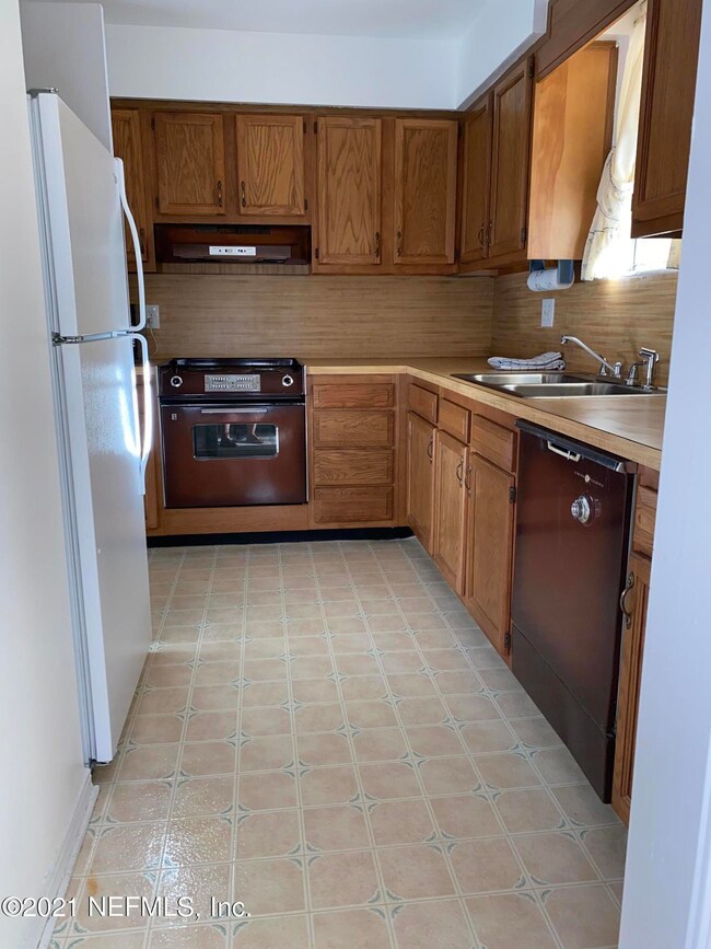 1713 El Camino Rd unit 2, Jacksonville, FL 32216 - photo 5