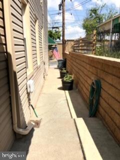 228 S 2nd Ave, Reading, PA 19611 - photo 4