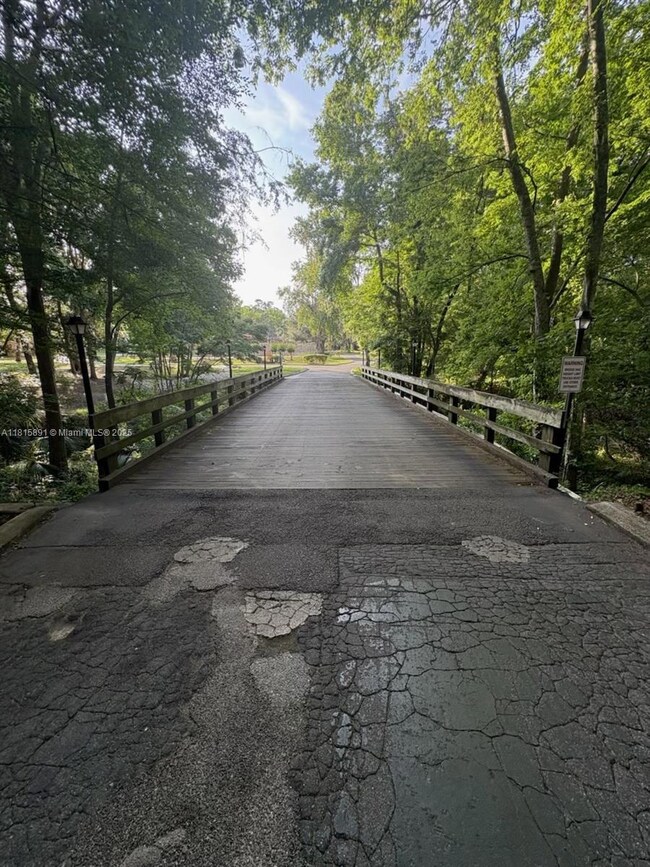 Creeks Edge Entrance