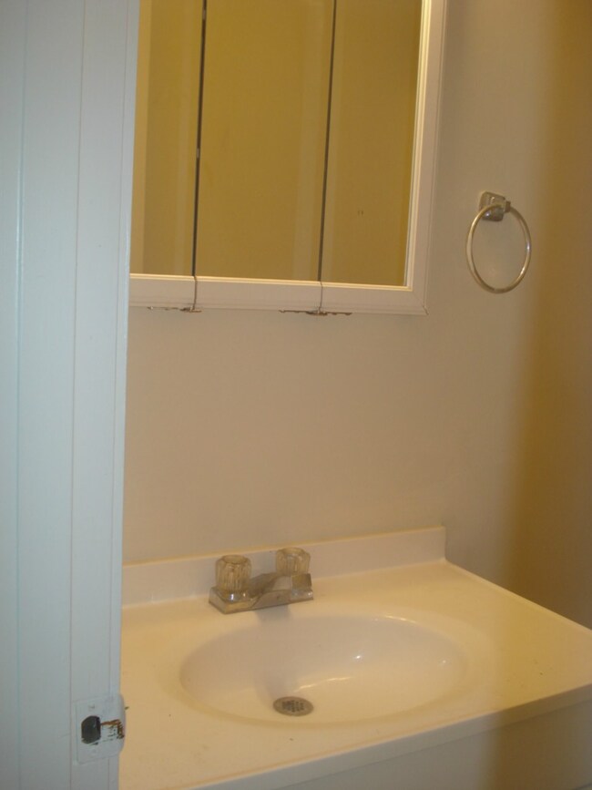 1022 Maple St, Everett, WA 98201 - photo 5