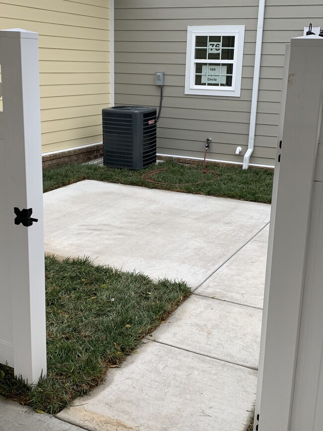 181 Mary Ann Cir, Spring Hill, TN 37174 - photo 2