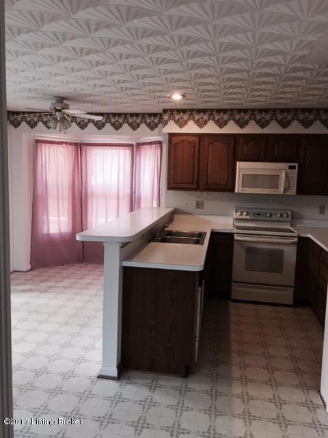 7513 Newton Dr, Louisville, KY 40228 - photo 7