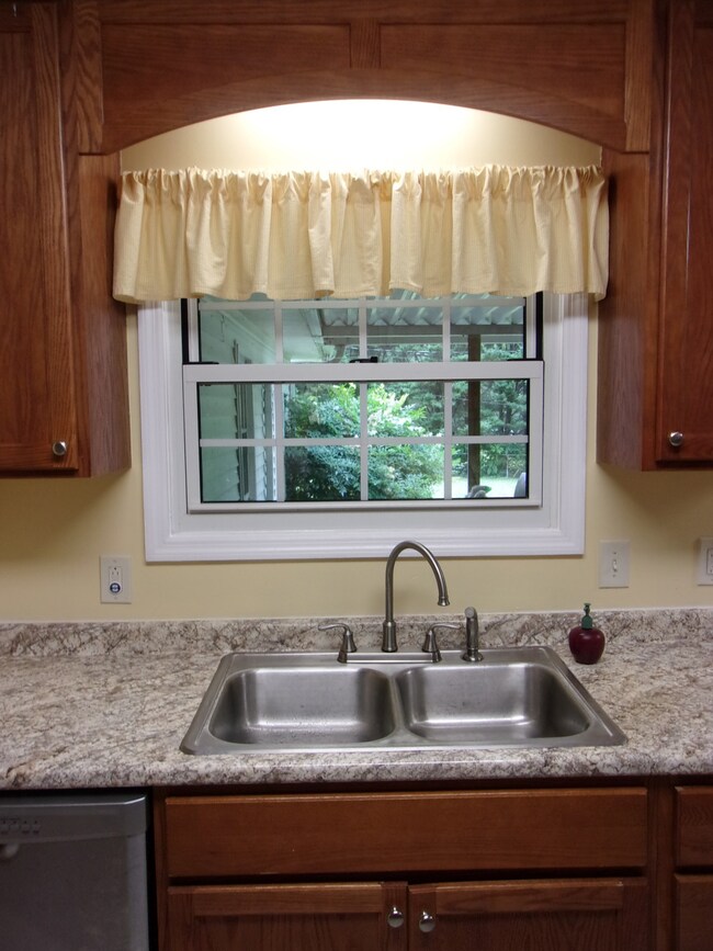 901 Sycamore Dr unit 901, Manchester, TN 37355 - photo 7