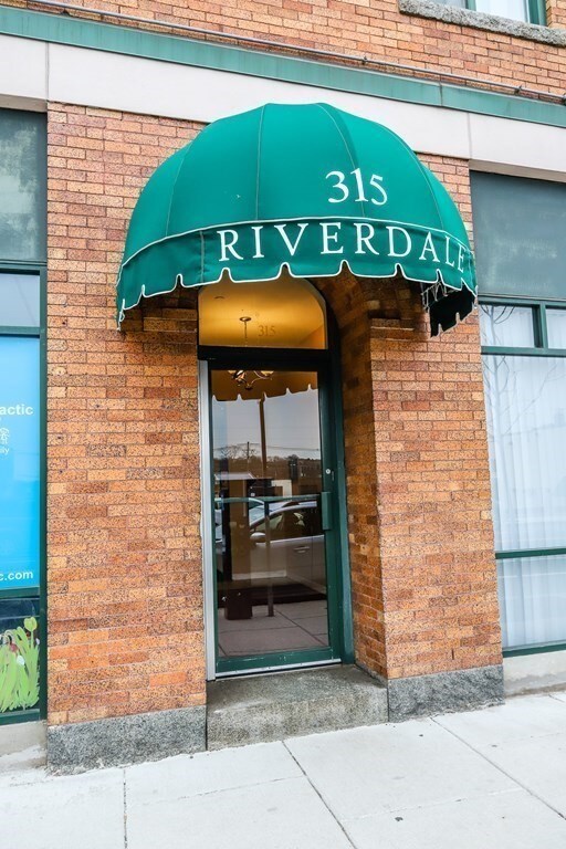 315 Rantoul St unit 307, Beverly, MA 01915 - photo 3